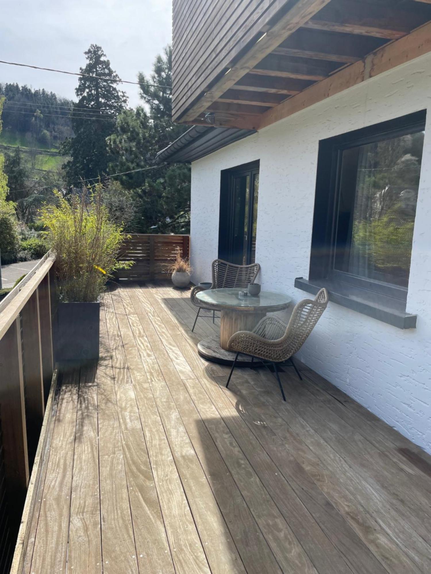 Joli Avec Terrasse La Cigale 6 A 8 Personnes
